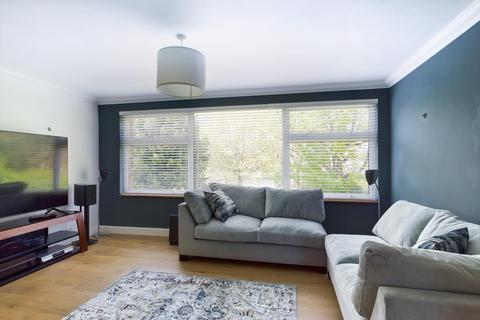 14, Penton Court Jamnagar Close, Staines, TW18 2JU