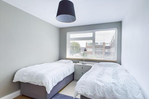 14, Penton Court Jamnagar Close, Staines, TW18 2JU