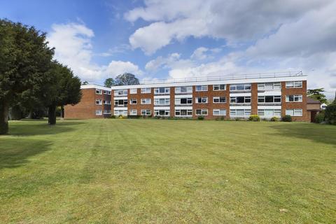 14, Penton Court Jamnagar Close, Staines, TW18 2JU