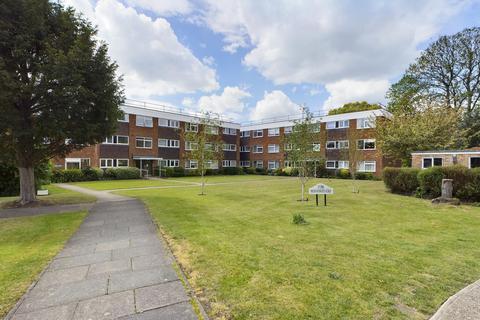 14, Penton Court Jamnagar Close, Staines, TW18 2JU