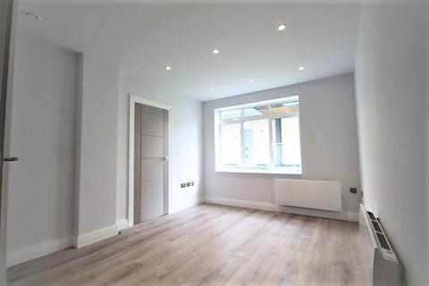 1 bedroom apartment to rent - 2 South Street, 2 South Street, Staines-Upon-Thames, Surrey, TW18
