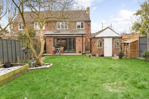16 Link Road, Datchet, Slough, SL3 9LB