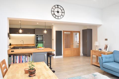 16 Link Road, Datchet, Slough, SL3 9LB