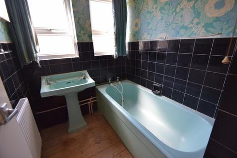 58 Gallys Road, Windsor, SL4 5RA