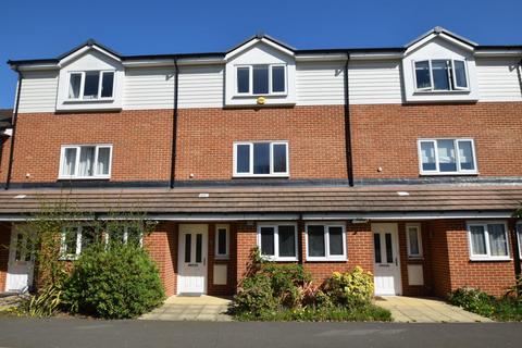 25 Homers Road, Windsor, SL4 5RG