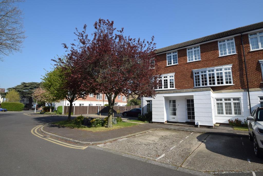 Lammas Court, Windsor, Berkshire, SL4 2 bed apartment £359,950
