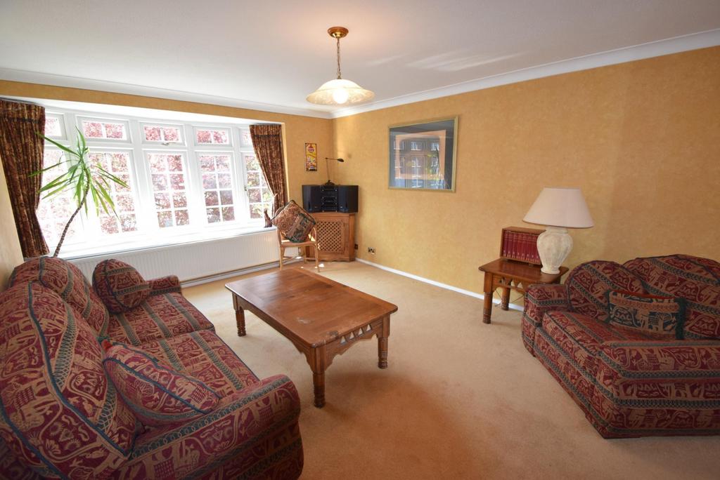 Lammas Court, Windsor, Berkshire, SL4 2 bed apartment £359,950