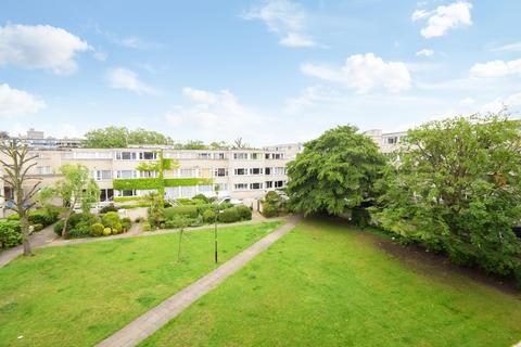 12 Athlone Square, Windsor, SL4 1SS