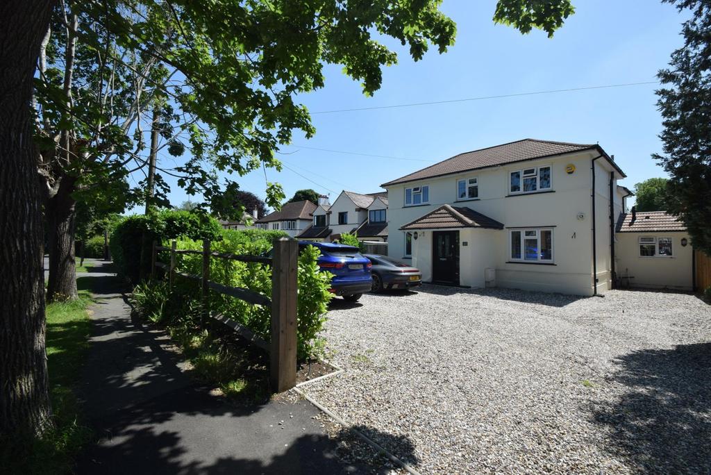 Harcourt Road, Dorney Reach, Maidenhead, Berkshire, SL6 4 bed detached