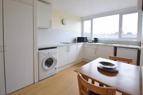 16 Christian Square, Windsor, SL4 1TB