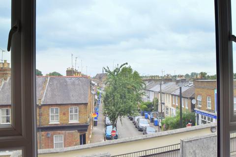 16 Christian Square, Windsor, SL4 1TB