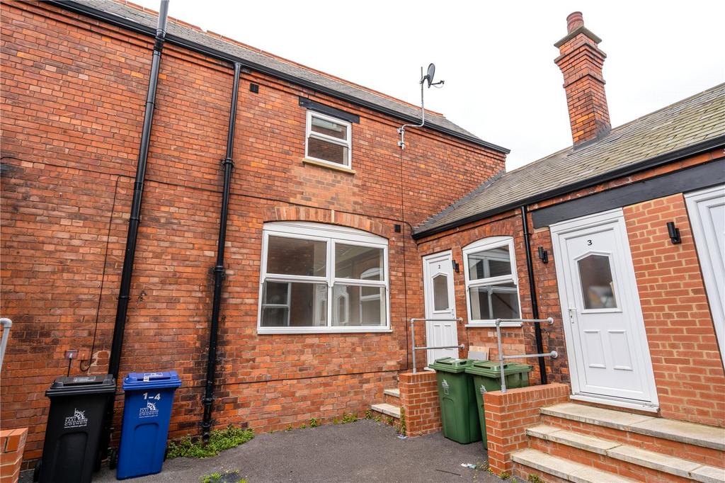 Grimsby Road, Cleethorpes, DN35 2 bed apartment for sale £82,500