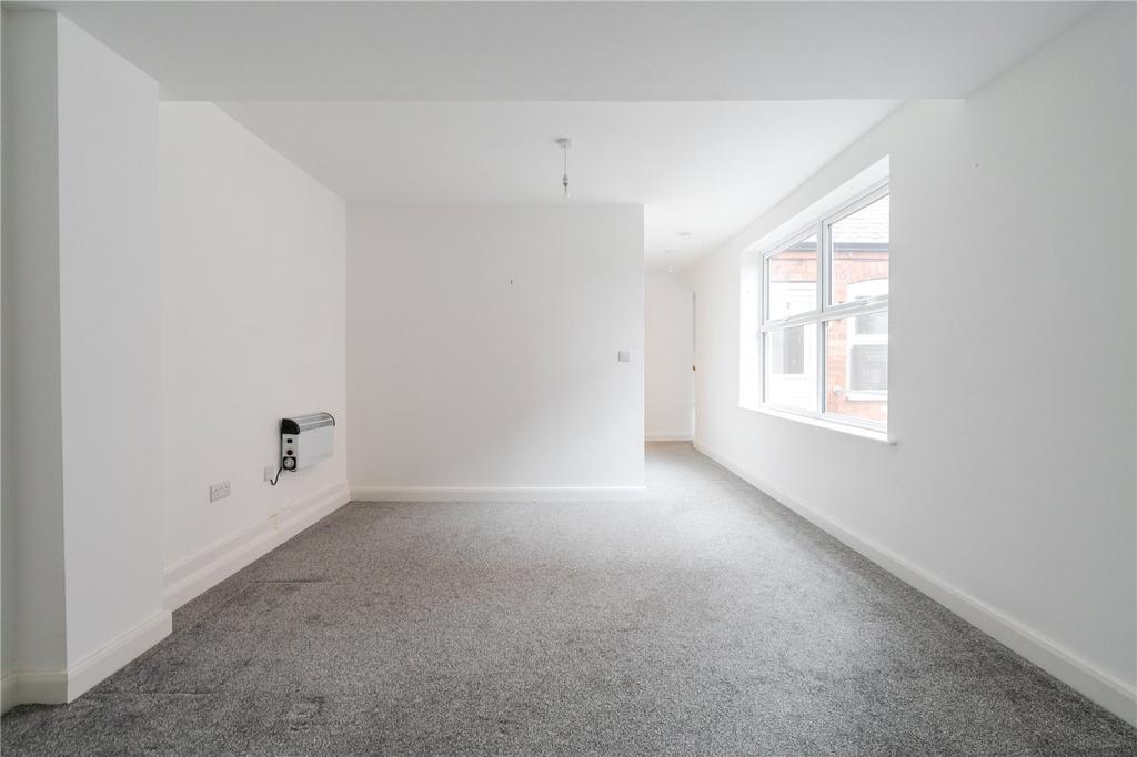 Grimsby Road, Cleethorpes, DN35 2 bed apartment for sale £82,500