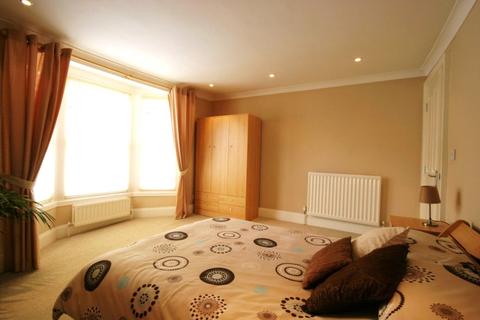 Foss End, 16 Broadstone, Dartmouth, TQ6 9NR