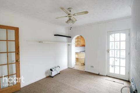 50 Ashton Road, Luton, LU1 3QE