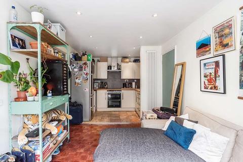 1 Pennethorne Close, London, E9 7HF