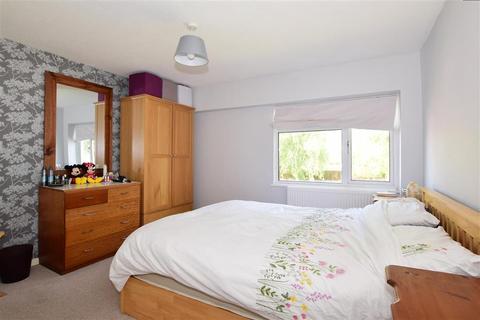 94 Highview, Vigo, Gravesend, DA13 0TQ