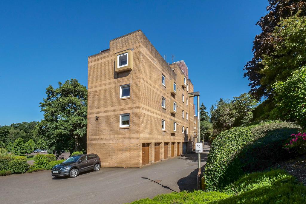Crieff PH7 2 bed apartment £130,000