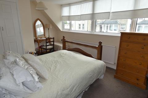 27 Belgrave Road, Fairbourne, LL38 2AZ