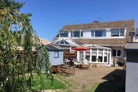 27 Belgrave Road, Fairbourne, LL38 2AZ