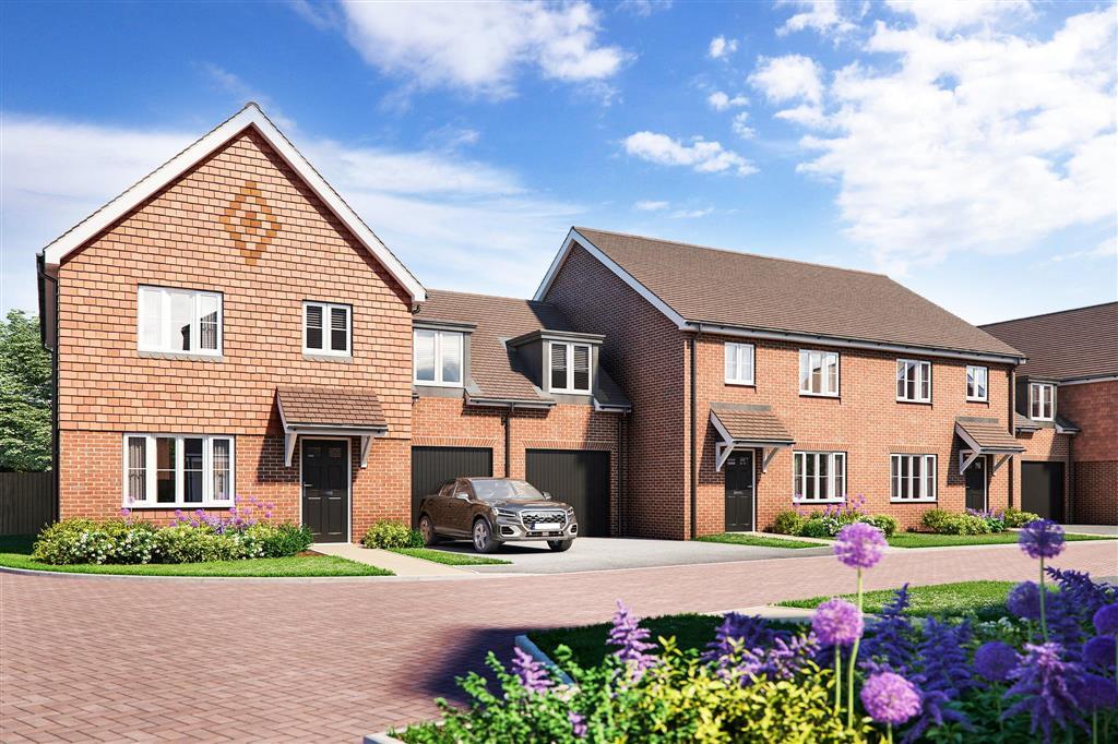 Harts Hall Place, East Grinstead, Surrey 3 bed link detached house £