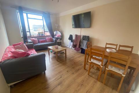 2 bedroom flat to rent, 2 Bed Flat/Bills Included/St. John Street, London, EC1R