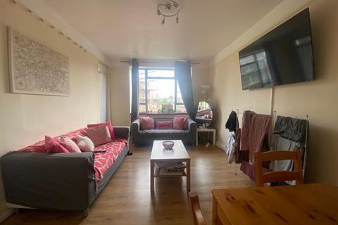 2 bedroom flat to rent, 2 Bed Flat/St. John Street, London, EC1R