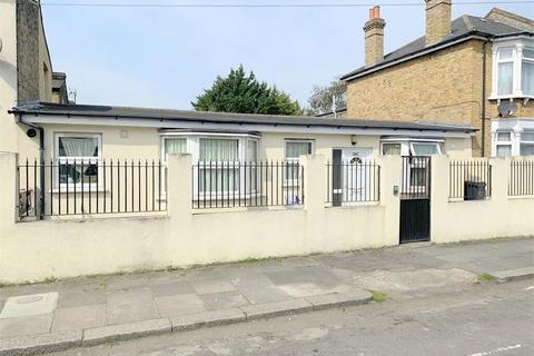 1 bedroom bungalow to rent, Engleheart Road , Catford, London,