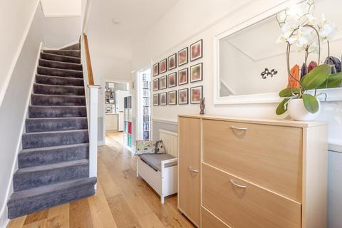 5 Chesham Crescent, London, SE20 7RL