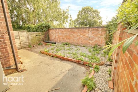138 Allington Avenue, Nottingham, NG7 1JX