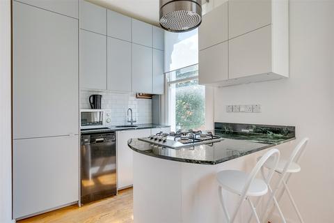 undefined, Belsize Road, South Hampstead, London