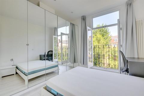 undefined, Belsize Road, South Hampstead, London