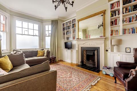 27 Hillcrest Road, Acton, London, W3 9RN