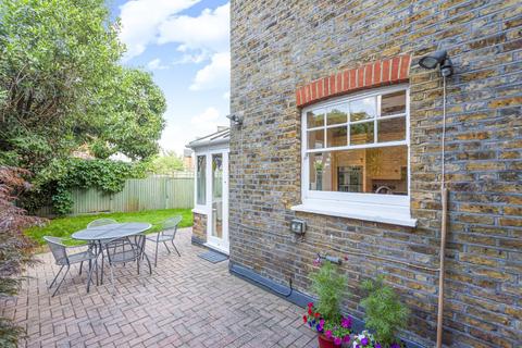 27 Hillcrest Road, Acton, London, W3 9RN