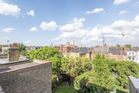 27 Hillcrest Road, Acton, London, W3 9RN