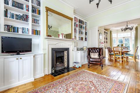27 Hillcrest Road, Acton, London, W3 9RN