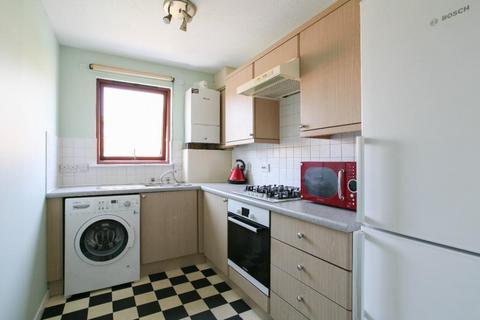 2 bedroom flat to rent, Harrismith Place, Easter Road, Edinburgh, EH7