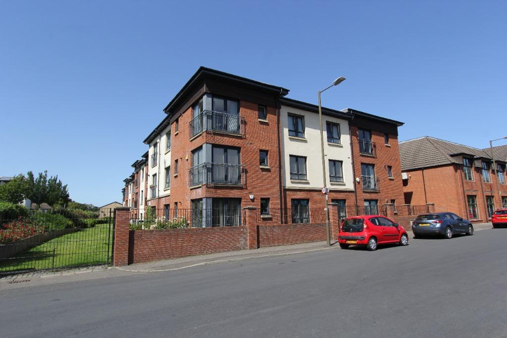 New Mart Square, Chesser, Edinburgh, EH14 2 bed flat £950 pcm (£219 pw)