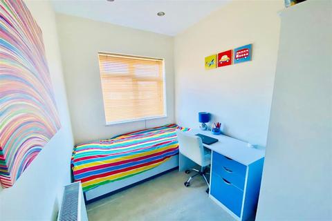 507 Gander Green Lane, Sutton, SM3 9RF