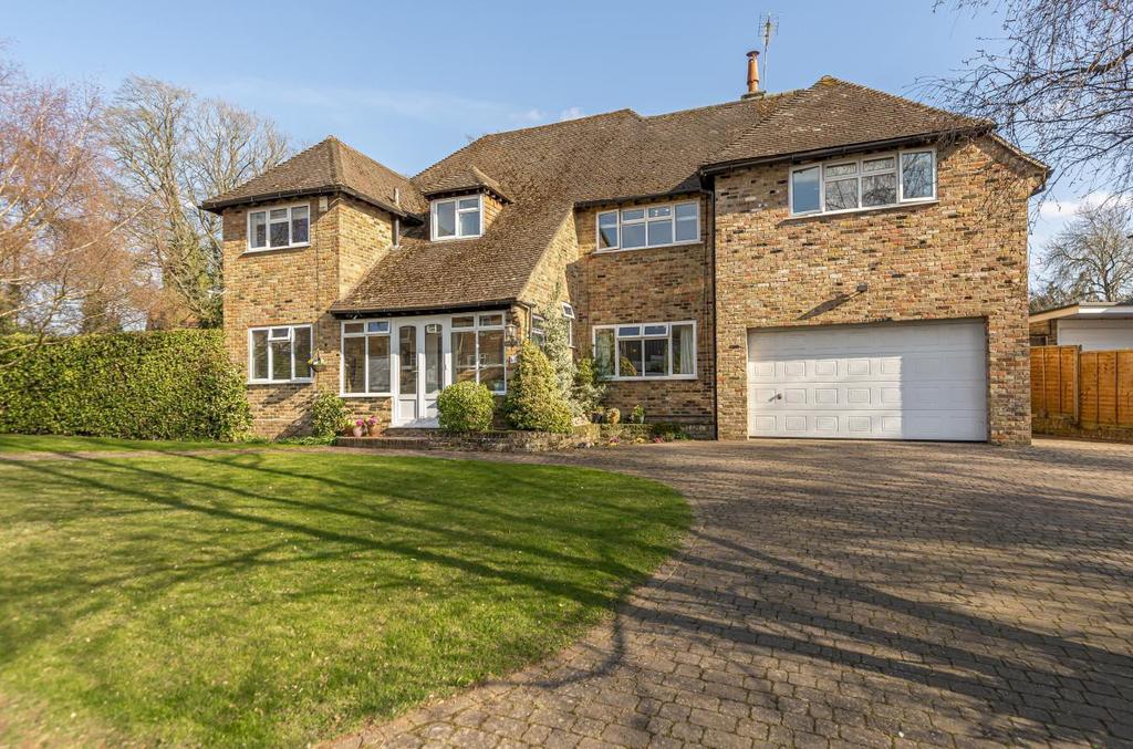 Foxdell Way, Chalfont St. Peter... 5 bed detached house £1,295,000