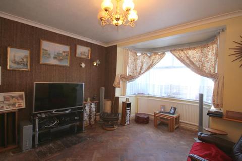 15 Shirley Close, Hounslow, TW3 2HF