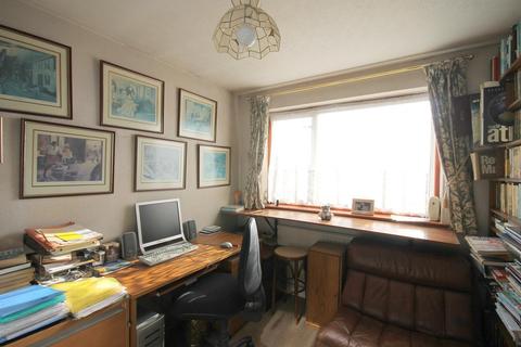 15 Shirley Close, Hounslow, TW3 2HF