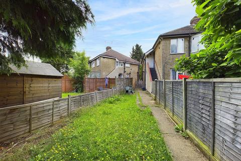 43 Elmcroft Close, Feltham, TW14 9HH