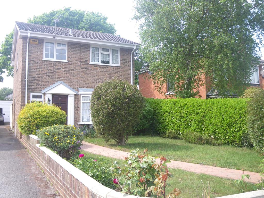 Pine Vale Crescent, Bournemouth, BH10 3 bed detached house £1,395 pcm