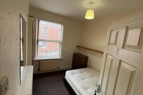 undefined, Room 3, Lucas Street, Woodhouse, Leeds, LS6 2JD