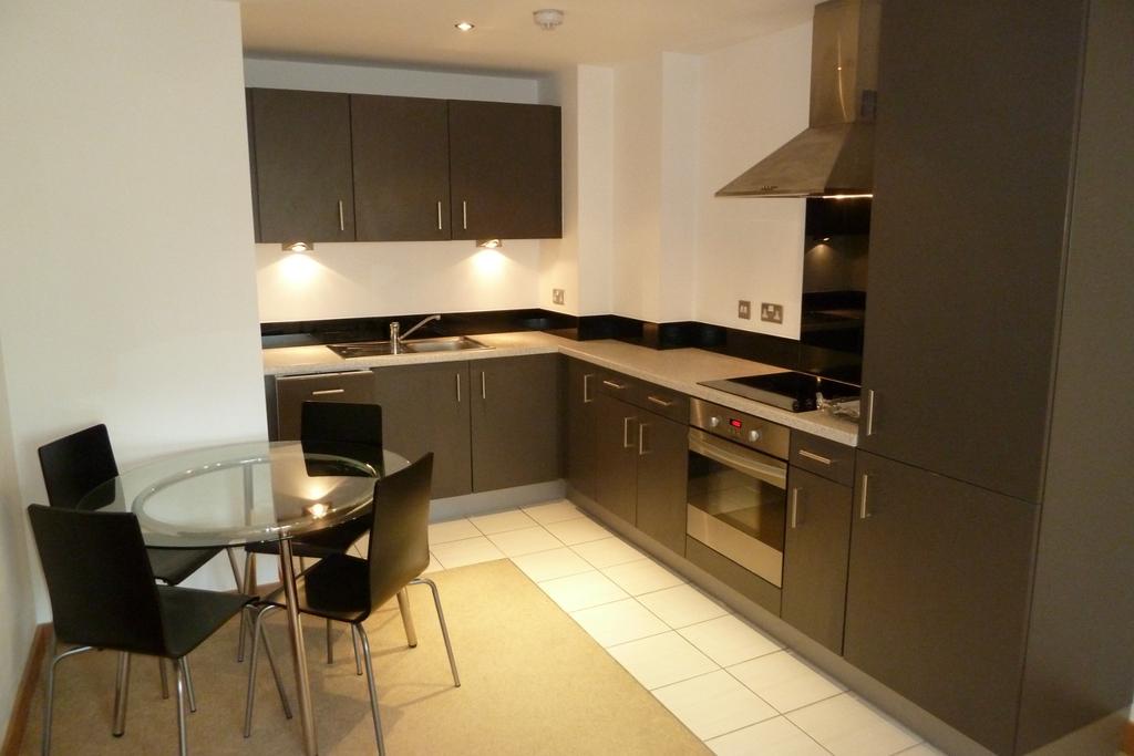 Victoria Mills, Salts Mill Road, Shipley, Bradford, BD17 2 bed flat £