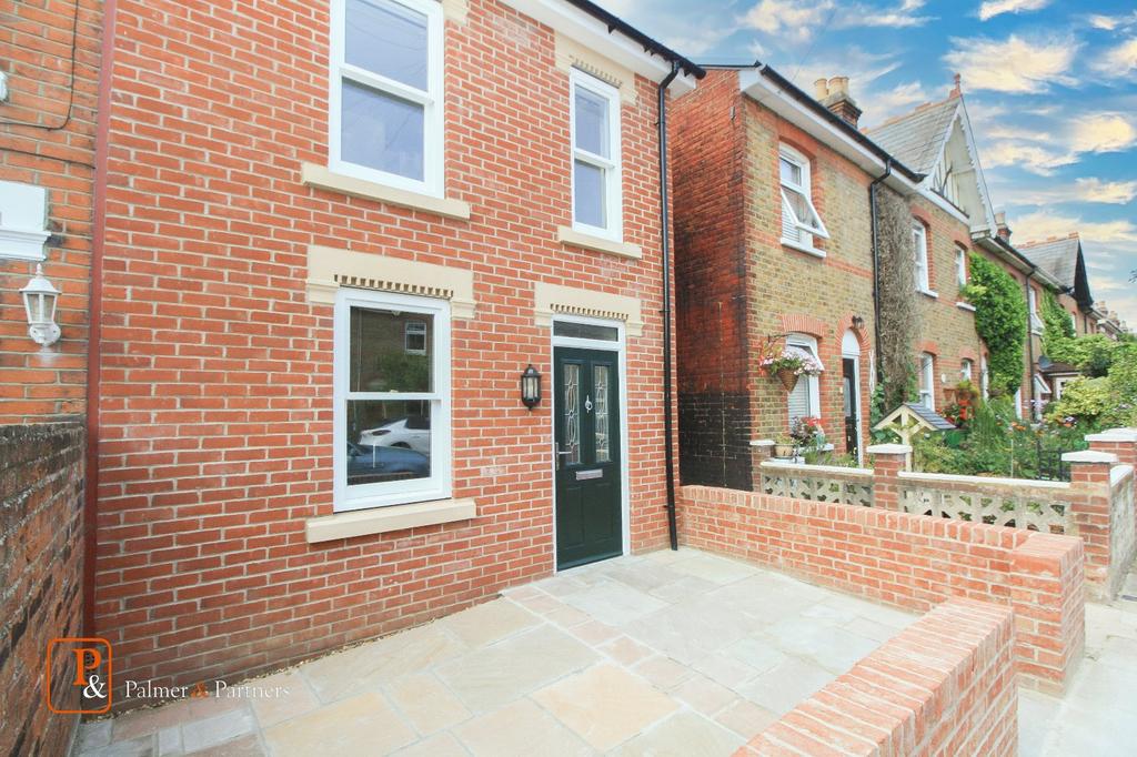 Wickham Road, Colchester, Essex, CO3 3 bed end of terrace house £