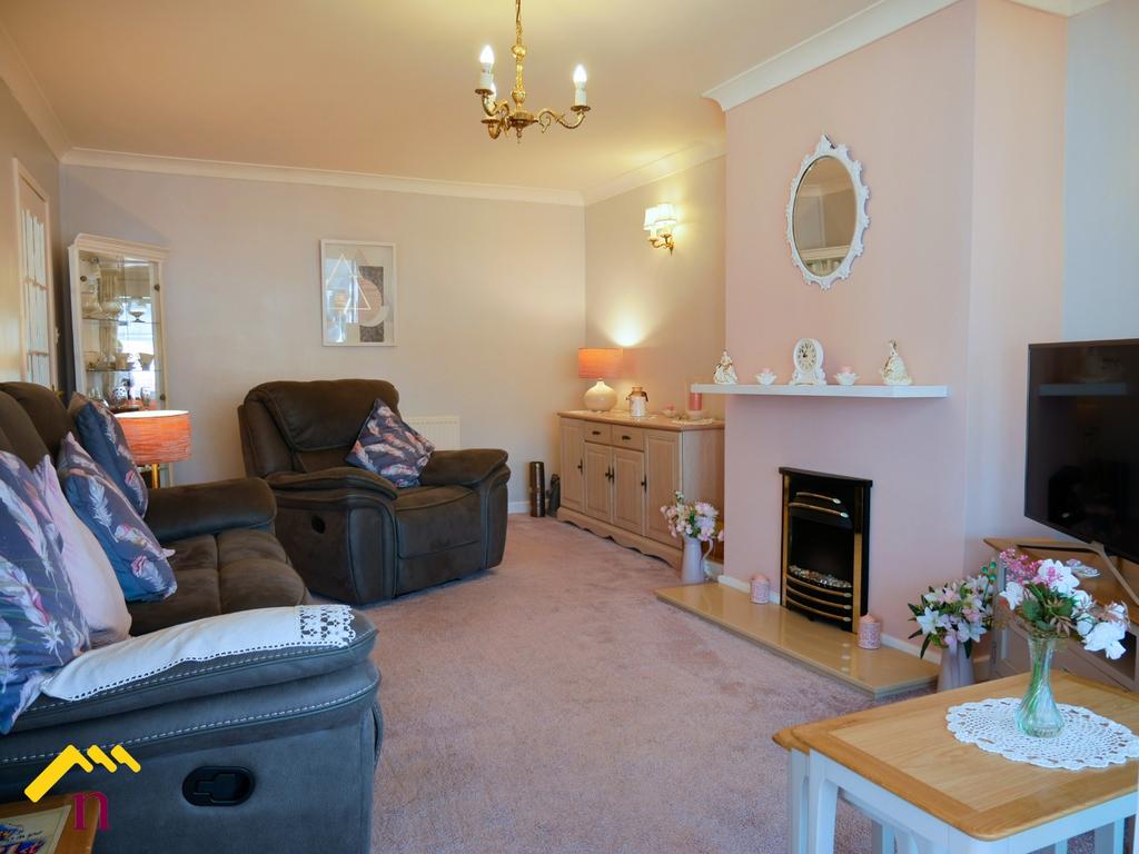 Lower Minster, Borras, Wrexham, LL12 2 bed semidetached bungalow £