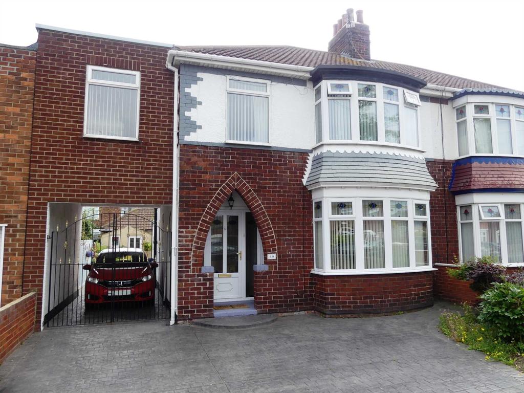 Kirkleatham Lane, Redcar 4 bed semidetached house £200,000