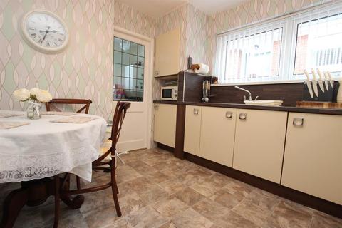 12 Alpine Grove, Blackburn, BB2 4QW